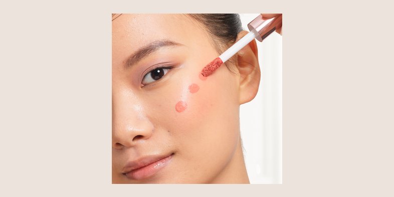 In Article Light Makeup Blush 02